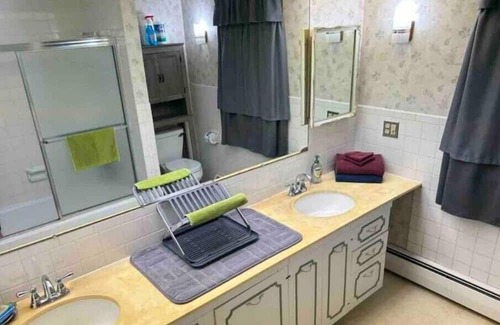 Westfield Appartement | Guest Suite: 1bd/1ba/Kitchenette/100% Private