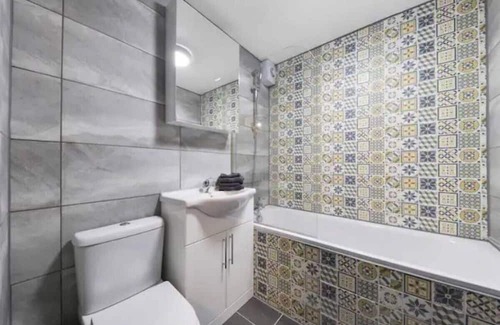 Marlborough Appartement | NEW Modern Gem Apt with Parking
