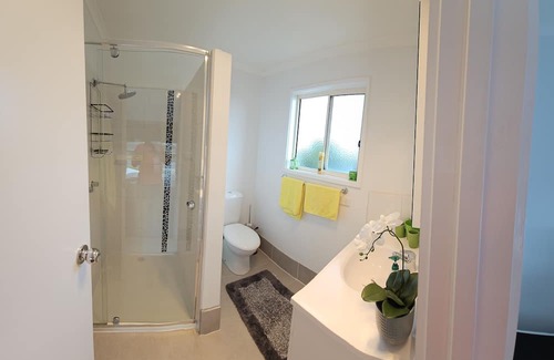 Coronet Bay Maison | Family friendly beaches, relaxing, do as much as you like or just chill out.