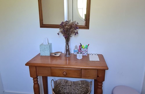 Ventry Autre | Rustic 100-year old Irish farmhouse surrounded by nature