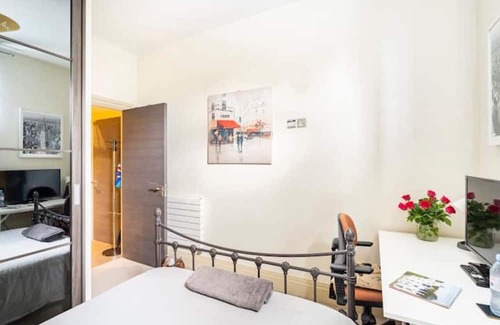 North Richmond Maison | Perfect Richmond Super Host. Three Private Rooms.