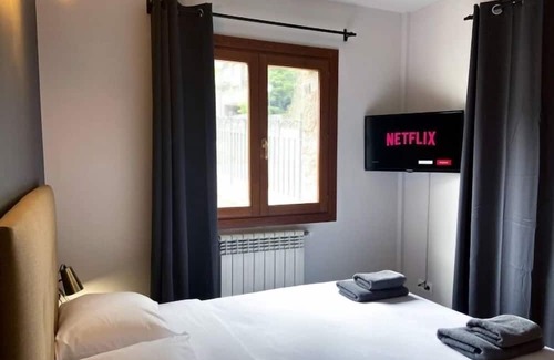 Ransol Appartement | Modern and rustic in Ransol. Sleeps 6