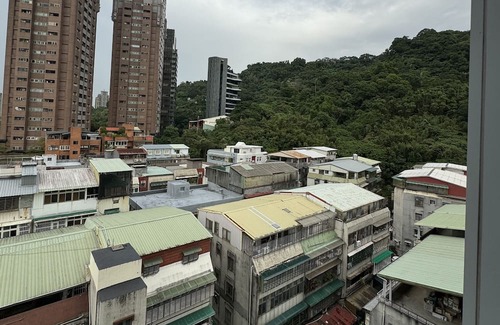 Xinyi Appartement | Taipei 101 Xiangshan Mountain Getaway 5mins biking MTR & Taipei 101