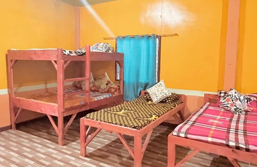 Olango Island Maison | Rainbow Beach Bar & Resort