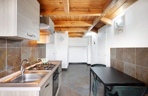 Fisciano Appartement | Apartment 'Parco San Lorenzo 3' with Balcony