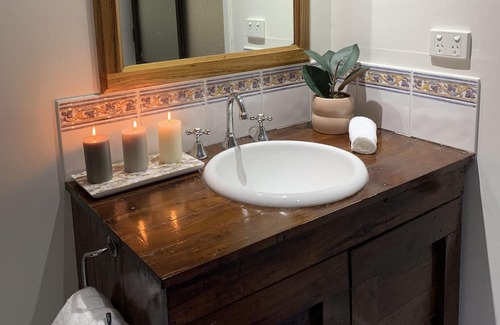 Point Clare Maison | Peaceful Surrounds Point Clare Pet friendly
