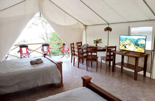 San Rafael de Guatuso Maison | Volcano Tenorio Glamping Ranch - 3 Fully Furnished Luxury Glamping Tents
