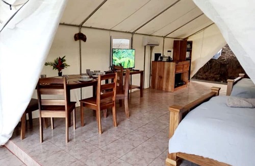 San Rafael de Guatuso Maison | Volcano Tenorio Glamping Ranch - 3 Fully Furnished Luxury Glamping Tents