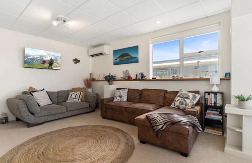 Pukehina Maison | Beauty on the beach front