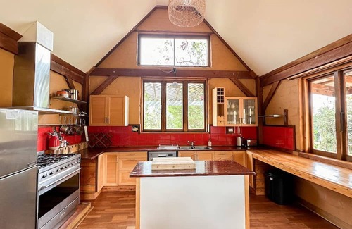Beechworth Maison | Rustic Retreat - A Cyclist's Paradise!