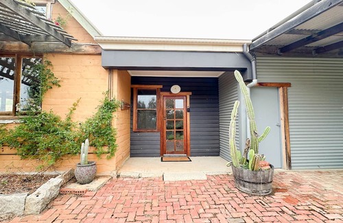 Beechworth Maison | Rustic Retreat - A Cyclist's Paradise!