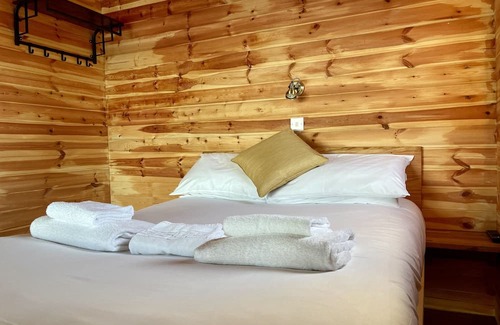 Boston Cabine | Child and Pet Friendly Fishing Cabins on lake side