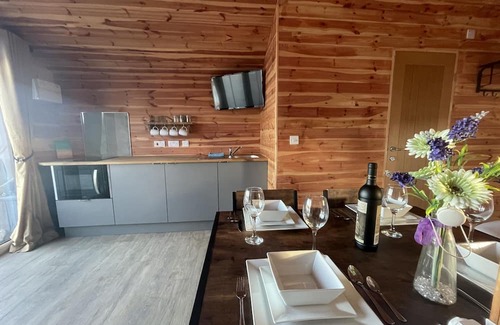 Boston Cabine | Child and Pet Friendly Fishing Cabins on lake side
