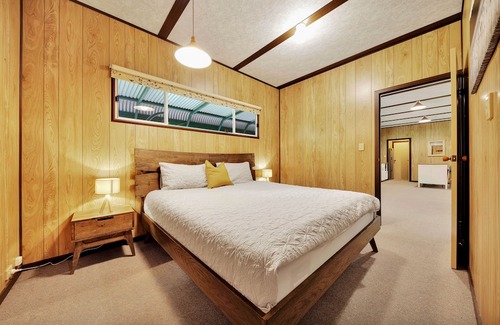Bright Cabine | Welcome to The Banya Place – an experience like no other.