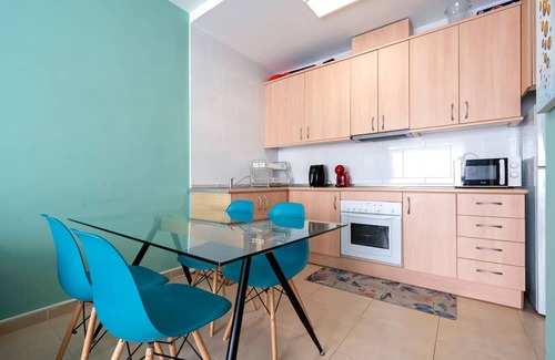 Cap de Salou Appartement | Apartment 'Lovely' with Shared Pool, Private Terrace and Air Conditioning