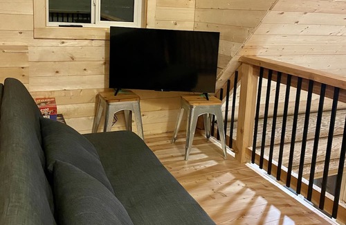 Sunshine Valley Cabine | Log cabin retreat, in beautiful Sunshine Valley, minutes from Manning Park.
