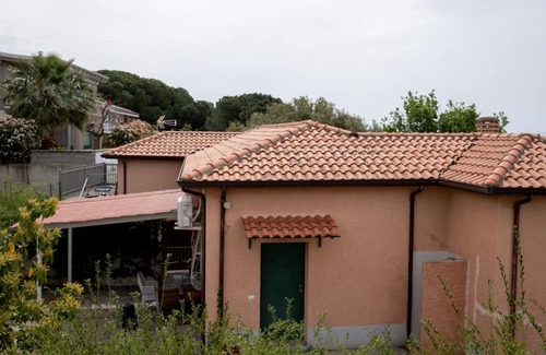 Falerna Appartement | Holiday Apartment "Bilocale 82 Residence La Giungla" with Sea View, Shared Pool & Wi-Fi
