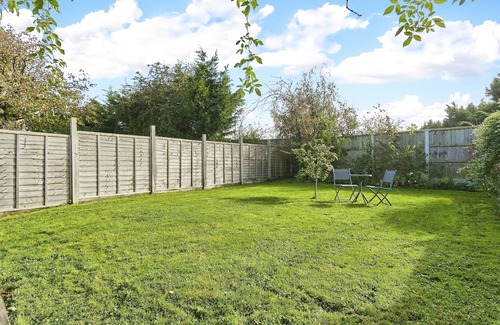 Ningwood Cabine | Little Brook - a cabin that sleeps 2 guests in 1 bedroom