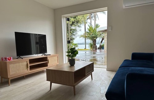 Tauranga South Maison | Discover our newly renovated bay-view studio!