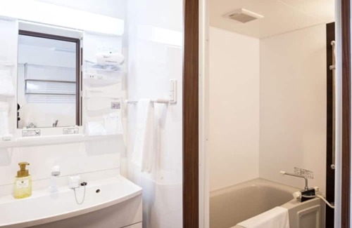 Itarashiki Maison | Large twin room Capacity 13 people nonsmoking / Shimajiri-gun Okinawa