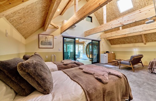 Narusawa Maison | Deluxe Cottage Citrine / Minamitsurugun Yamanashi