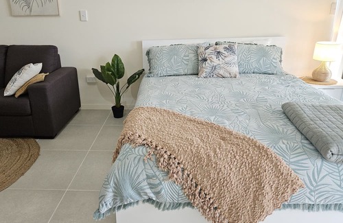 Dolphin Heads Appartement | WhitsunStays - Le Beach Shack