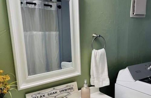 Maysville Cabine | The Cabin at 112 Main Street Augusta: Rustic River Retreat
