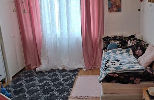 Biesdorf Appartement | Gemütliche Wohnung für Familien nur 15 Minuten vom Berliner Tierpark Entfernt