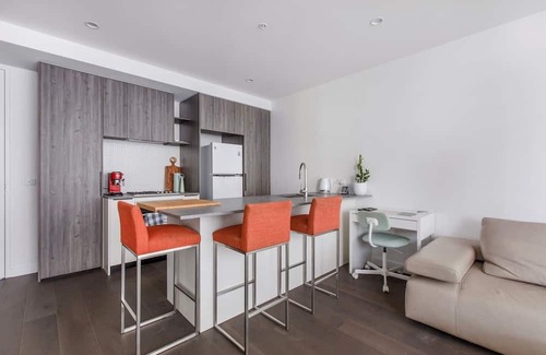 Flemington Appartement | The Ascot Edgy Urban Flair in Flemington