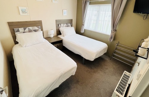 Ryde Cabine | 2 Bedroom Accessible Lodge TH45, Nodes Point, Isle of Wight, Dog Friendly