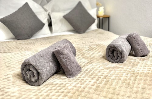 Ricklingen Appartement | Traumhaftes City Apartment Kinoleinwand Wifi