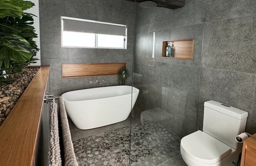 Corowa Maison | Central stunner- perfect for families and larger groups