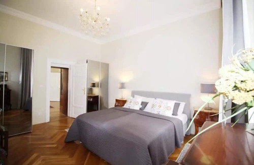 Baden Villa | Villa 'Wienerwald Residenz' with Private Pool, Wi-Fi and Air Conditioning