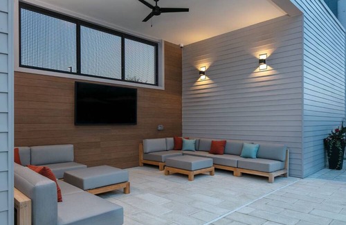 White Plains Appartement | Peaceful and Serene Very large 2 bedroom with scenic wooded views