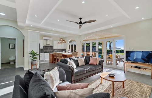 Mokuleia Maison | Kukui Hale - Short Walk to Beach, AC
