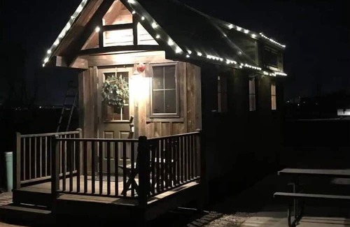 Lindon Maison | Rustic Cabin Tiny Home at Marina