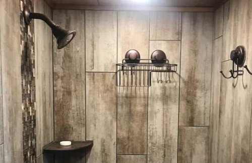 Lindon Maison | Rustic Cabin Tiny Home at Marina