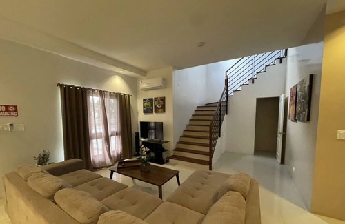 Tamuning Maison | [STVR Unit Certificate Number : 2023-002] - RuRu Haus Spacious/Cozy Entire Haus