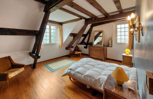 Conchez-de-Bearn Maison | Enjoy a relaxing break close to nature in this inviting vacation home.