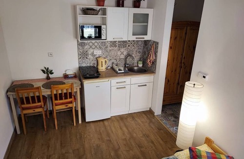 Tisa Appartement | Cozy full-equipped studio in Tisá. Pet-friendly. 5 minutes to rocks by walk!