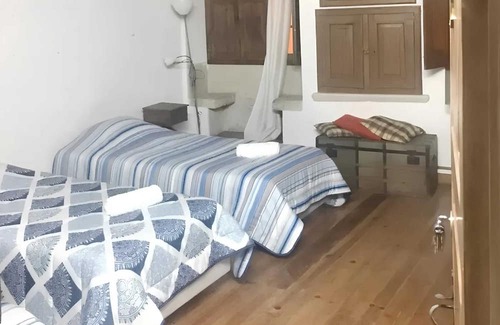 Coimbra City Centre Maison | Homerez - Big house for 18 ppl. at Coimbra