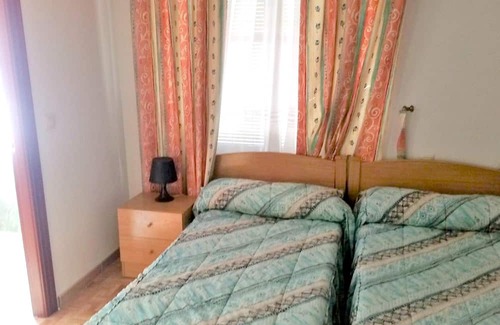 Sotillo de la Adrada Maison | Homerez - House for 11 ppl. with shared pool and garden at Sotillo de la Adrada