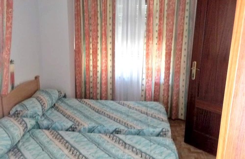Sotillo de la Adrada Maison | Homerez - House for 11 ppl. with shared pool and garden at Sotillo de la Adrada