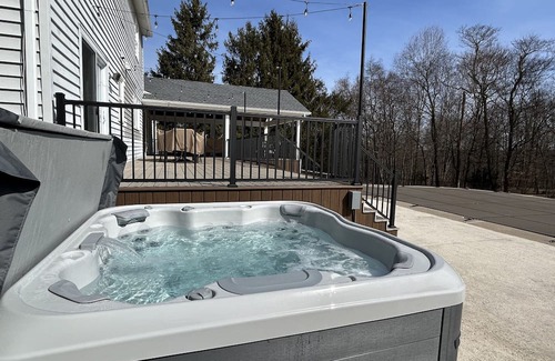 New Bloomfield Maison | Melissa Acres, Seclusion on the Ranch
