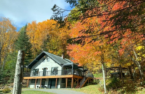 Les Pays-d'en-Haut Regional County Municipality Chalet De Ski | 4 Br Luxury St-Sauveur Chalet & Pool, Swim Spa, fireplace, close to Ski resort