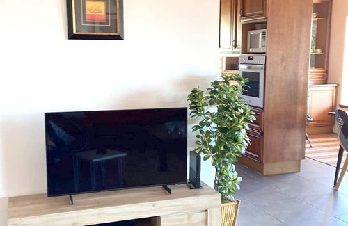 Angra do Heroismo Maison | Homerez - House for 6 ppl. with sea view and terrace at Angra do Heroísmo