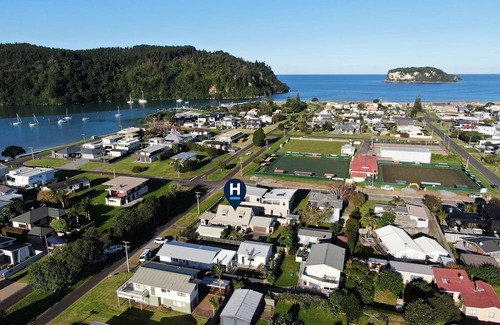 Whangamata Maison | Harbour View Cottage