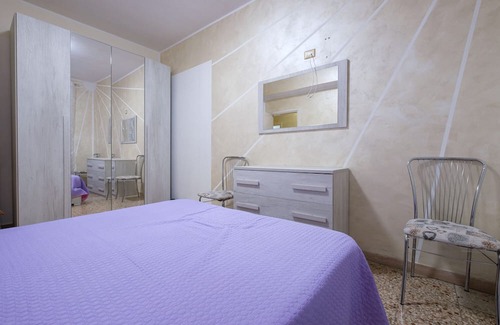 Mili San Pietro Appartement | Apartment 'Aurora Inn' with Balcony, Wi-Fi and Air Conditioning