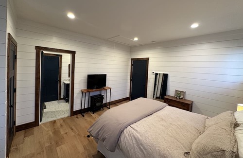 Upperville Maison | Upperville Hunt Box