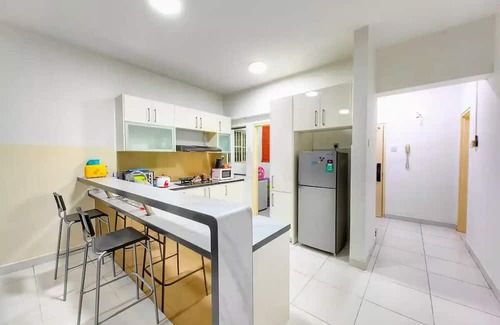 Puchong Appartement | Sunset view Apt perfect for Biz/Family @ SetiaWalkn